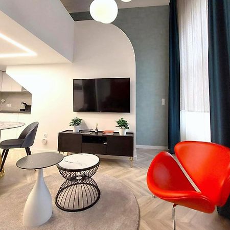 Central Gallery Apartment Дебрецен Екстер'єр фото